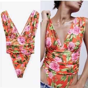 Zara Draped Bodysuit Women's Printed Floral V-Neck Size Small NWT New 0264/454
